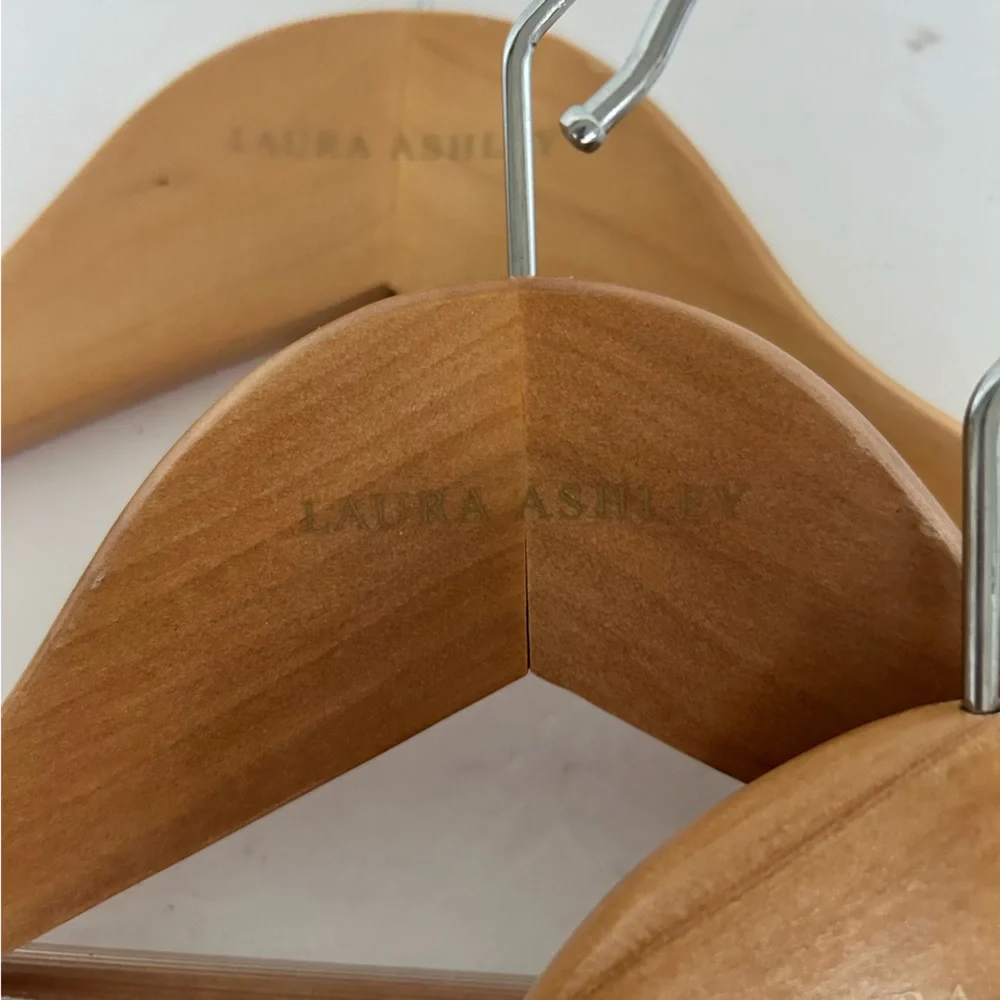 LAURA ASHLEY WOODEN HANGERS SET OF FOUR
